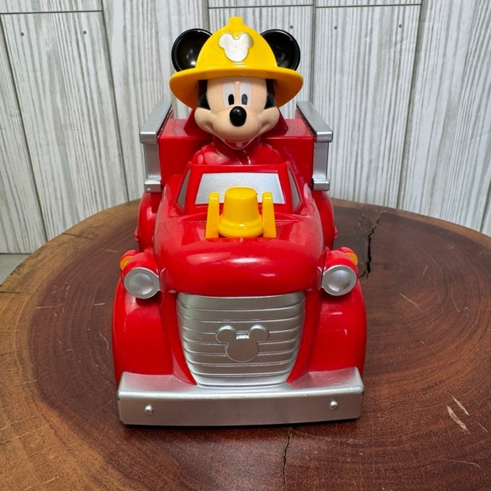 Disney Mickey Mouse Fire Truck Engine 28 Red 2.4GHz RC Vehicle Jamin Products